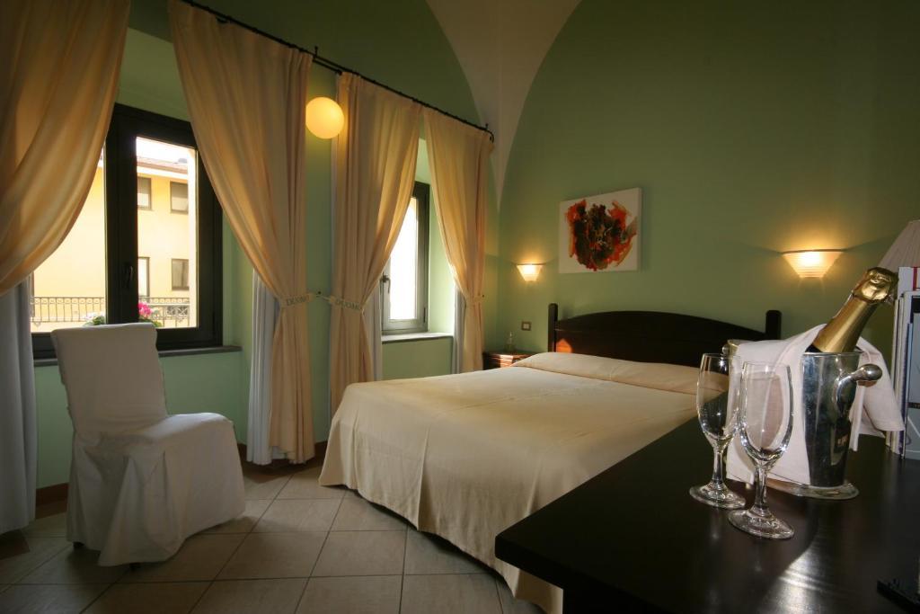 Hotel Il Duomo Phg Oristano Habitación foto