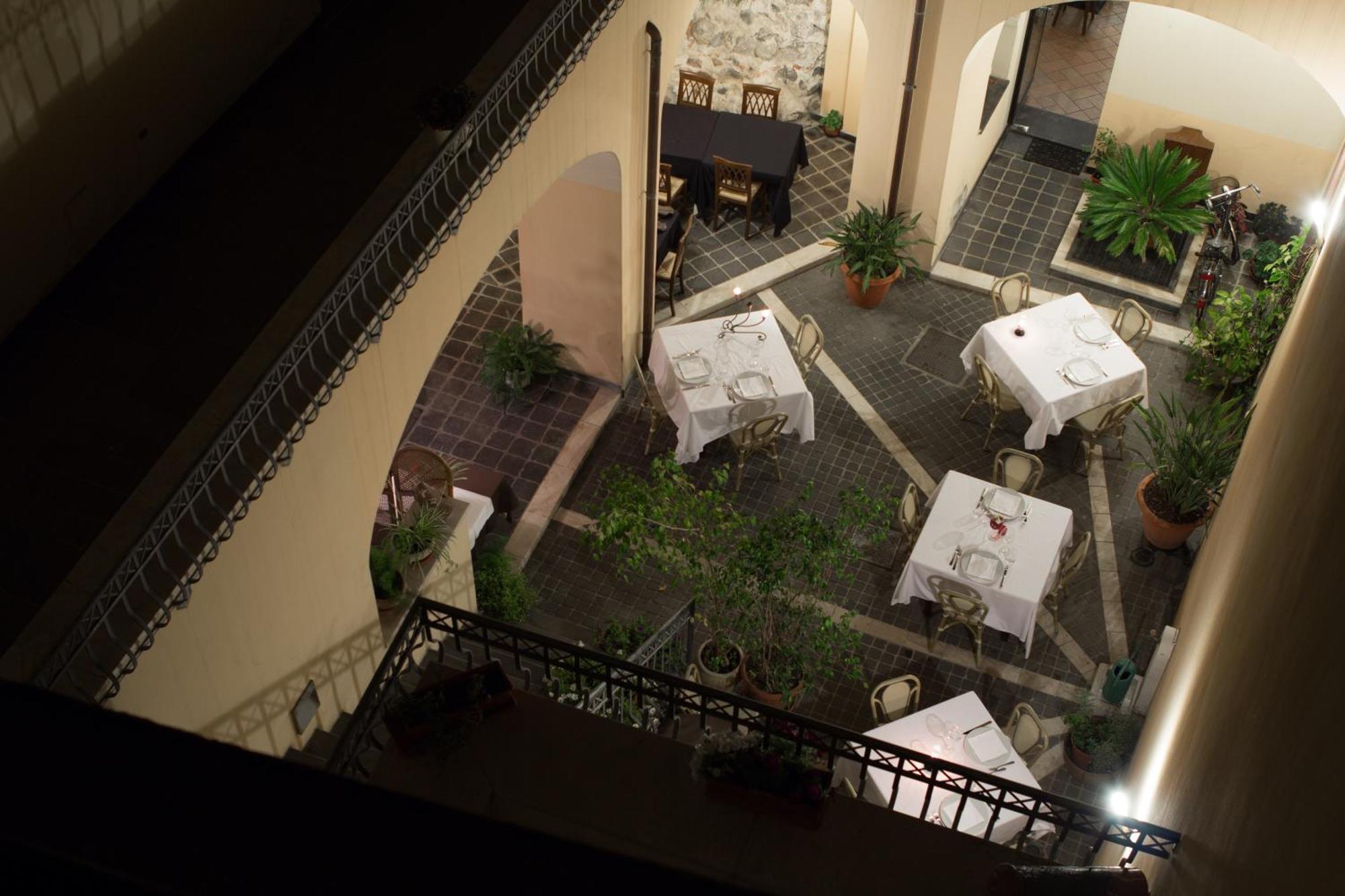 Hotel Il Duomo Phg Oristano Exterior foto